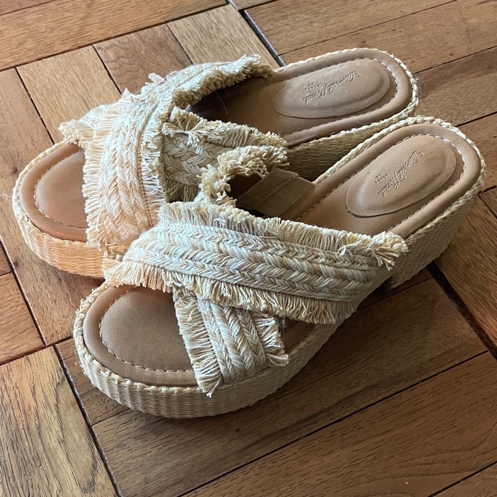 Women's Beige Woven Platform Sandals